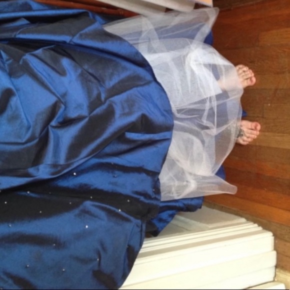 PROM DRESS MIDNIGHT BLUE WITH GEMS OVER DRESS CORSET BACK. - Picture 10 of 14